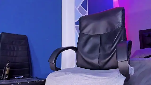 Snapshot of alex_oficial chatting on March 18, 2025, 5:34 am alex oficial online show from March 18, 2025, 5:34 am
