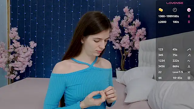 Snapshot of -Mirror-Girl- chatting on March 10, 2025, 4:07 am -Mirror-Girl- online show from March 10, 2025, 4:07 am