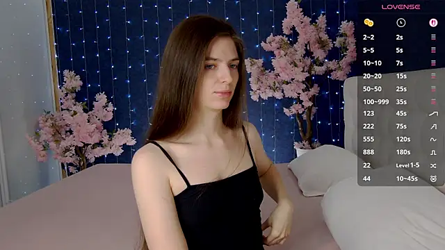 -Mirror-Girl- online show from December 2, 2025, 5:42 am