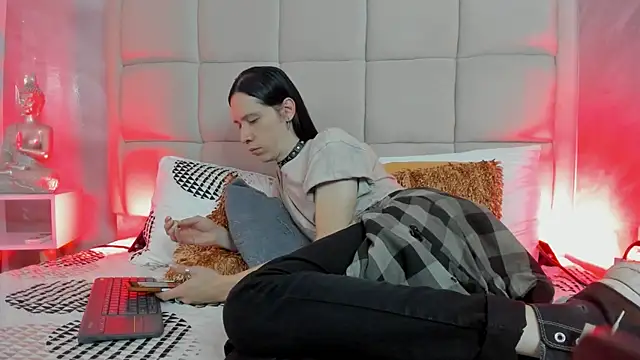 Hecatee 77 online show from February 18, 2026, 7:54 pm