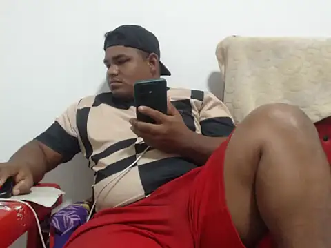 PONSE LATINO online show from October 13, 2025, 4:41 pm