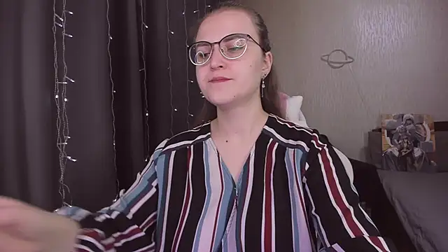 MissBrightShine online show from November 23, 2025, 10:36 am