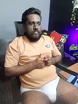 Snapshot of Rayansmith_ chatting on November 15, 2025, 10:03 pm Rayansmith online show from November 15, 2025, 10:03 pm