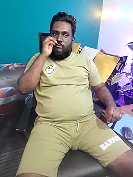 Snapshot of Rayansmith_ chatting on February 9, 2026, 2:04 pm Rayansmith online show from February 9, 2026, 2:04 pm