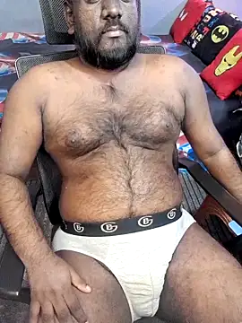 Snapshot of Rayansmith_ chatting on December 21, 2025, 10:43 pm Rayansmith online show from December 21, 2025, 10:43 pm