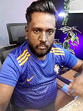 Snapshot of Rayansmith_ chatting on December 3, 2025, 10:09 pm Rayansmith online show from December 3, 2025, 10:09 pm