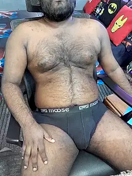 Snapshot of Rayansmith_ chatting on December 21, 2025, 4:03 am Rayansmith online show from December 21, 2025, 4:03 am