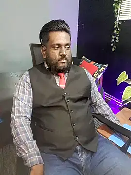 Snapshot of Rayansmith_ chatting on October 31, 2025, 10:38 pm Rayansmith online show from October 31, 2025, 10:38 pm