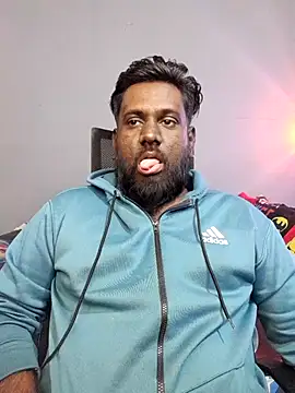 Snapshot of Rayansmith_ chatting on January 9, 2026, 2:07 am Rayansmith online show from January 9, 2026, 2:07 am