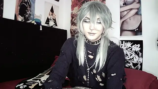 kiiler queen online show from July 24, 2026, 8:05 pm