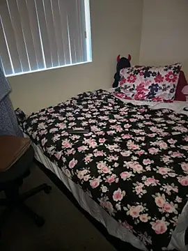 PeterGrandee online show from October 30, 2025, 11:34 pm