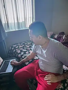 PeterGrandee online show from November 29, 2025, 11:16 pm