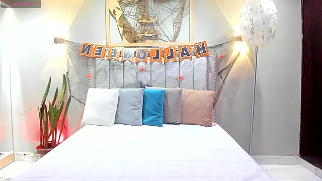 Snapshot of Paula_Desousa chatting on October 28, 2025, 7:46 pm Paula Desousa online show from October 28, 2025, 7:46 pm