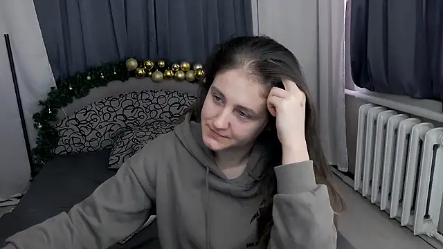 Holliy Cooper online show from January 19, 2026, 9:13 am