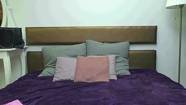 MissYvie online show from June 21, 2026, 7:25 am