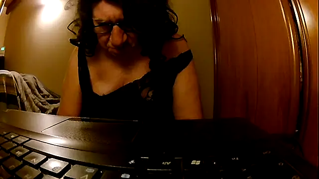 Snapshot of daniela44 chatting on December 3, 2024, 1:03 am daniela44 online show from December 3, 2024, 1:03 am