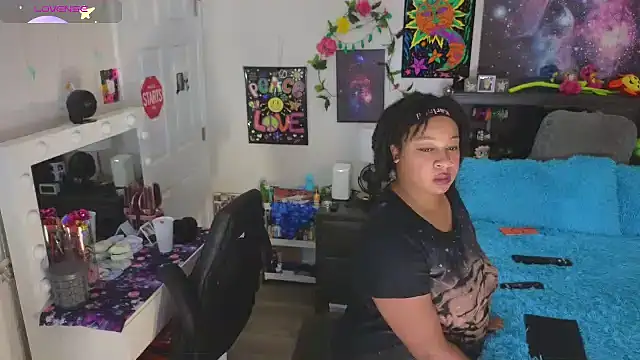Snapshot of temptressbeauty24 chatting on September 13, 2025, 11:05 pm temptressbeauty24 online show from September 13, 2025, 11:05 pm