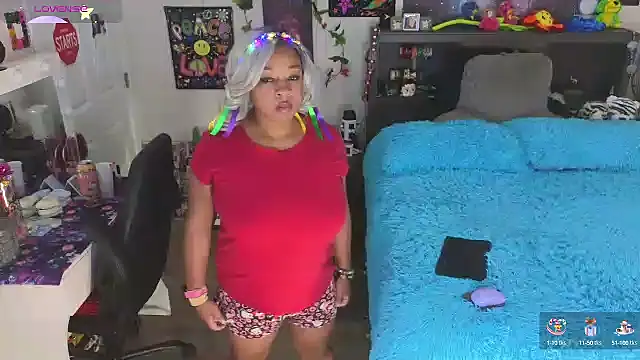 Snapshot of temptressbeauty24 chatting on September 15, 2025, 4:40 pm temptressbeauty24 online show from September 15, 2025, 4:40 pm