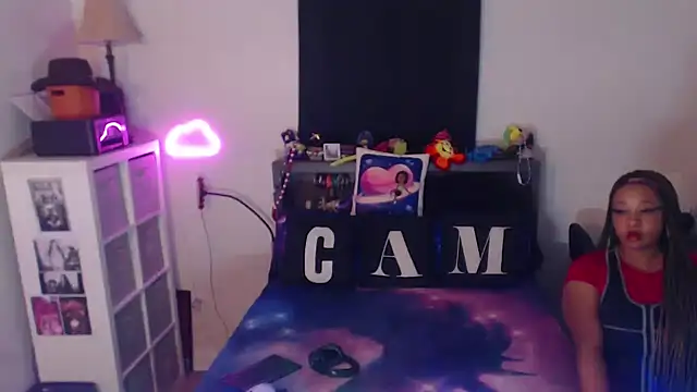 Snapshot of temptressbeauty24 chatting on February 28, 2026, 12:10 am temptressbeauty24 online show from February 28, 2026, 12:10 am