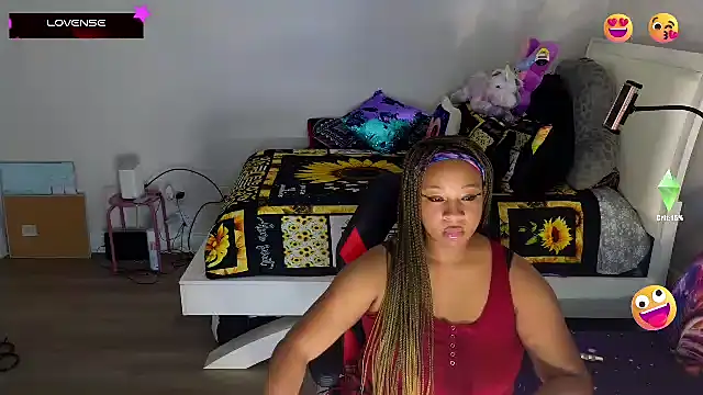 Snapshot of temptressbeauty24 chatting on February 25, 2025, 7:31 am temptressbeauty24 online show from February 25, 2025, 7:31 am