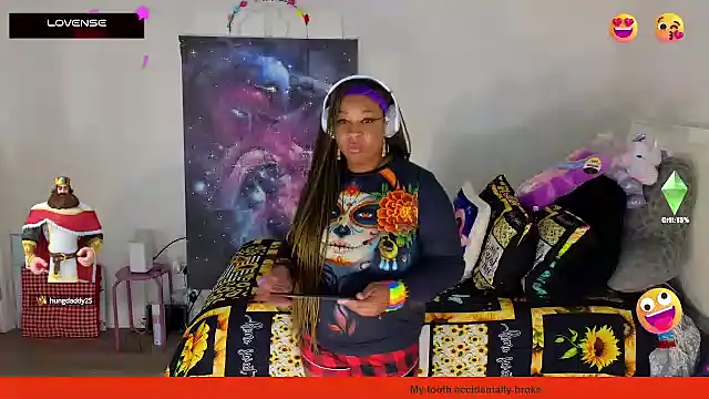 Snapshot of temptressbeauty24 chatting on February 9, 2025, 1:11 am temptressbeauty24 online show from February 9, 2025, 1:11 am