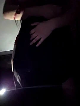 Snapshot of Zeina2024 chatting on March 27, 2026, 10:33 pm Zeina2024 online show from March 27, 2026, 10:33 pm