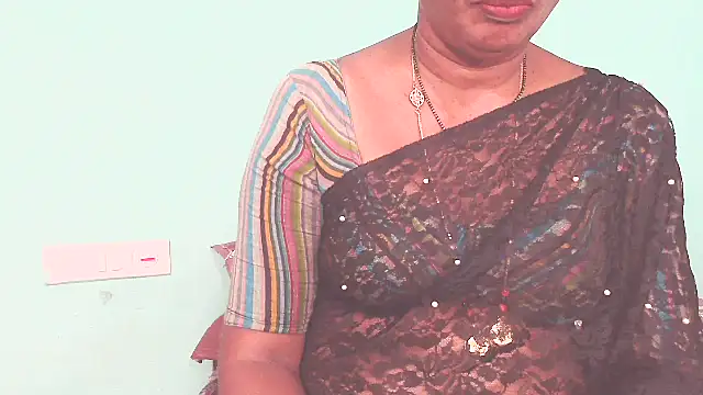 shrutitelugu69 online show from May 30, 2026, 12:44 pm