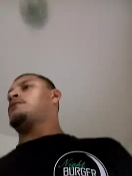 emrehliug12 online show from March 31, 2026, 4:03 am