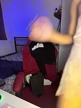 Plaxtique online show from February 19, 2026, 12:02 pm