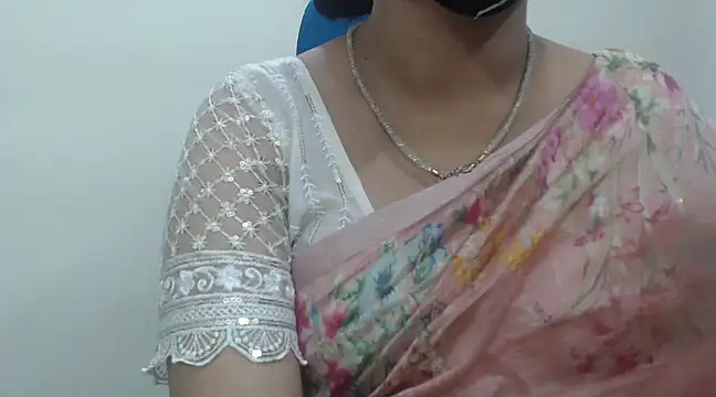 Lovely Siri 23 online show from January 24, 2025, 8:32 pm