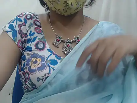 Lovely Siri 23 online show from February 8, 2026, 6:27 pm