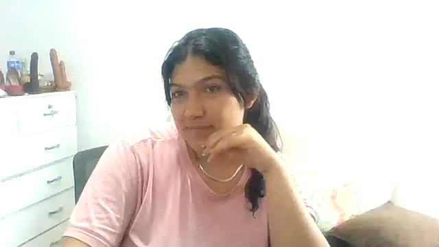 ammarahot7777 online show from April 11, 2026, 2:19 am