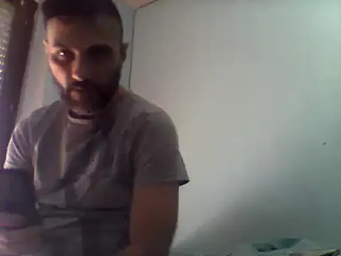 coppiasenzacensura online show from January 7, 2025, 10:33 am