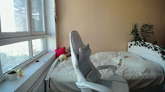 MissLinaDream online show from September 15, 2025, 2:06 pm