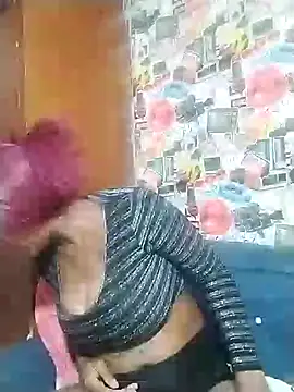 Snapshot of Alissamore3 chatting on March 6, 2025, 2:40 pm Alissamore3 online show from March 6, 2025, 2:40 pm