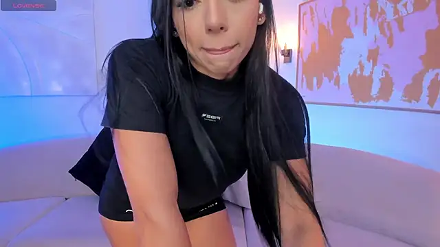 Snapshot of LizzHamilton__ chatting on September 27, 2025, 8:15 pm LizzHamilton online show from September 27, 2025, 8:15 pm