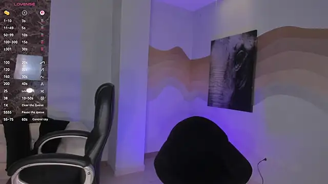 LizzHamilton   online show from February 12, 2026, 9:03 pm