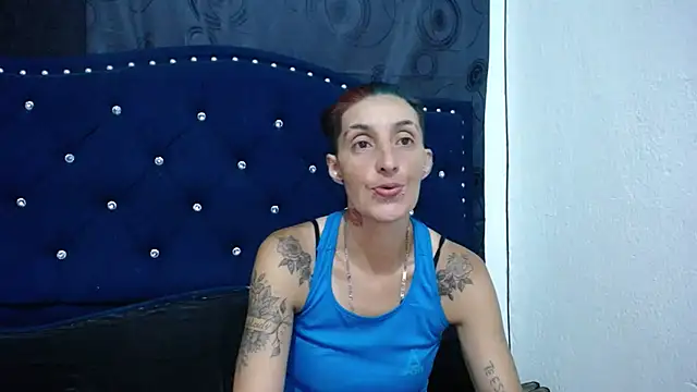 anyu1306 online show from February 15, 2025, 2:04 am