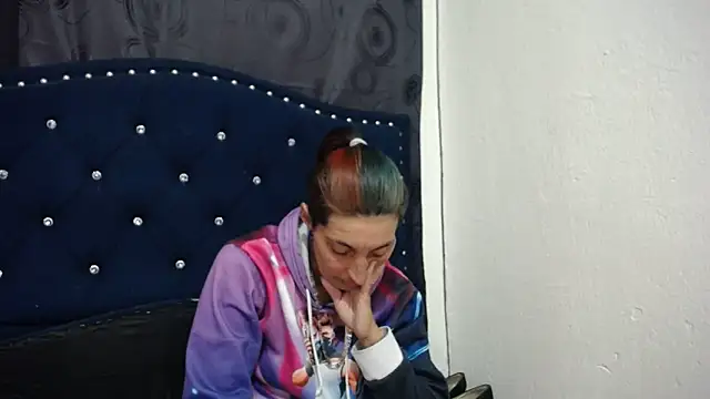 anyu1306 online show from March 4, 2025, 7:43 pm