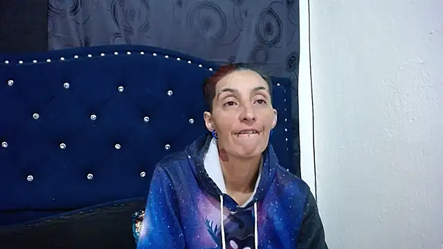 anyu1306 online show from February 18, 2025, 2:05 am