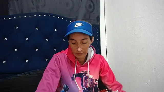 anyu1306 online show from January 30, 2025, 3:11 am