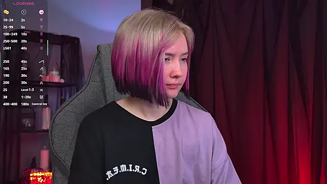 ReiYosimoto online show from April 10, 2026, 6:04 pm