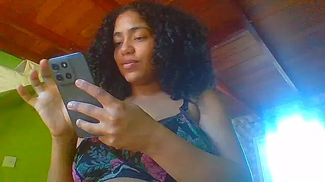 savanahottie online show from July 16, 2026, 4:37 pm