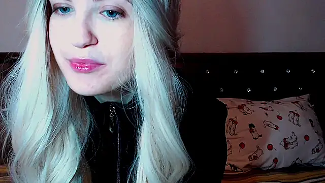 Sara4uu online show from September 14, 2025, 12:11 am