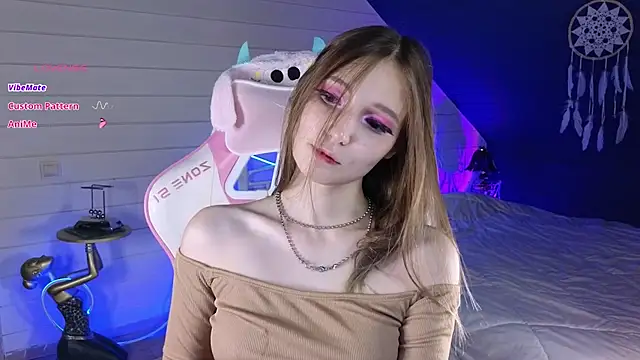 Evie Ro online show from July 20, 2026, 9:17 pm