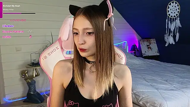 Evie Ro online show from June 25, 2026, 1:16 pm