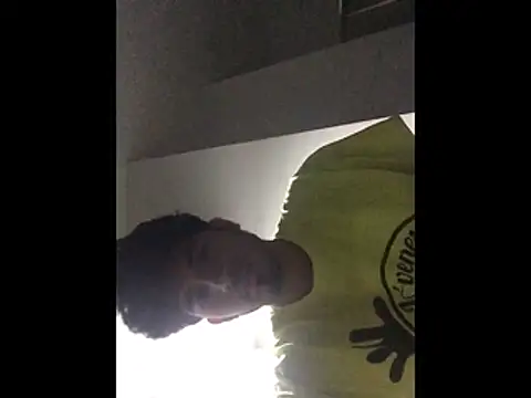 Snapshot of Mangopitudo chatting on October 19, 2025, 9:34 am Mangopitudo online show from October 19, 2025, 9:34 am