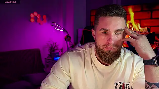 Snapshot of Sweeet__boy chatting on March 4, 2026, 5:10 pm Sweeet boy online show from March 4, 2026, 5:10 pm