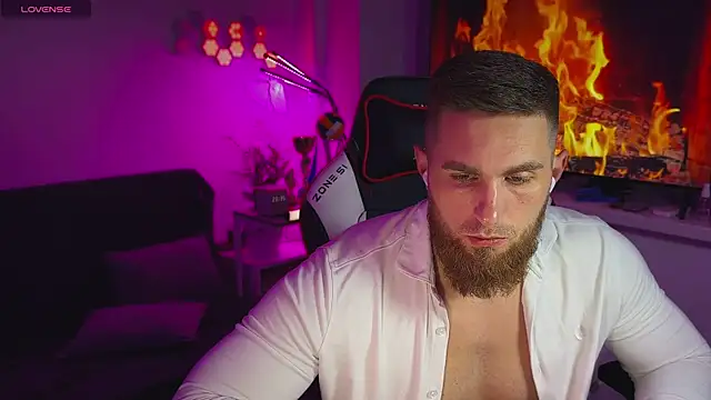 Snapshot of Sweeet__boy chatting on April 4, 2026, 8:37 pm Sweeet boy online show from April 4, 2026, 8:37 pm