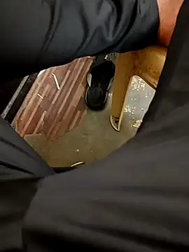 Snapshot of u_wan_me chatting on April 4, 2026, 1:17 pm u wan me online show from April 4, 2026, 1:17 pm